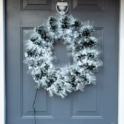 Christmas Wreath with White Tips and White Fibre Optics - Dark Green (60cm)