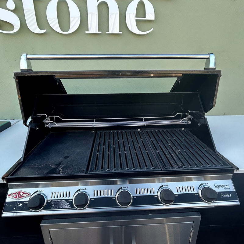 Ex Display BeefEater Signature S3000E Series 5 Burner Build-in Gas Barbecue - Image 6