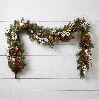 The Christmas Centre Gilded Berry 6ft (180cm) Prelit Christmas Garland with Warm White Battery Operated LED Lights